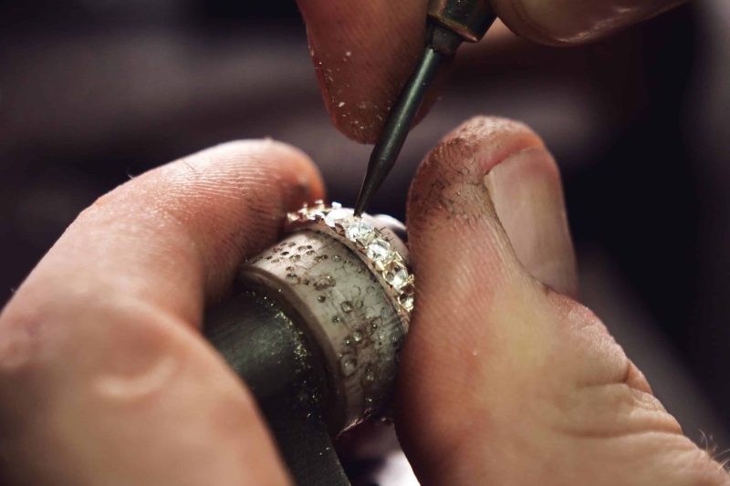 jewellery fixing